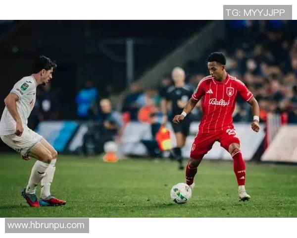 诺丁汉森林与斯旺西激战在即谁能在英冠赛场上笑到最后